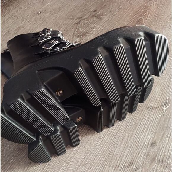 Women's Goth Punk Boots Platform Combat Belt Buckle Studded Mid Calf Chunky Boot - Picture 9 of 9